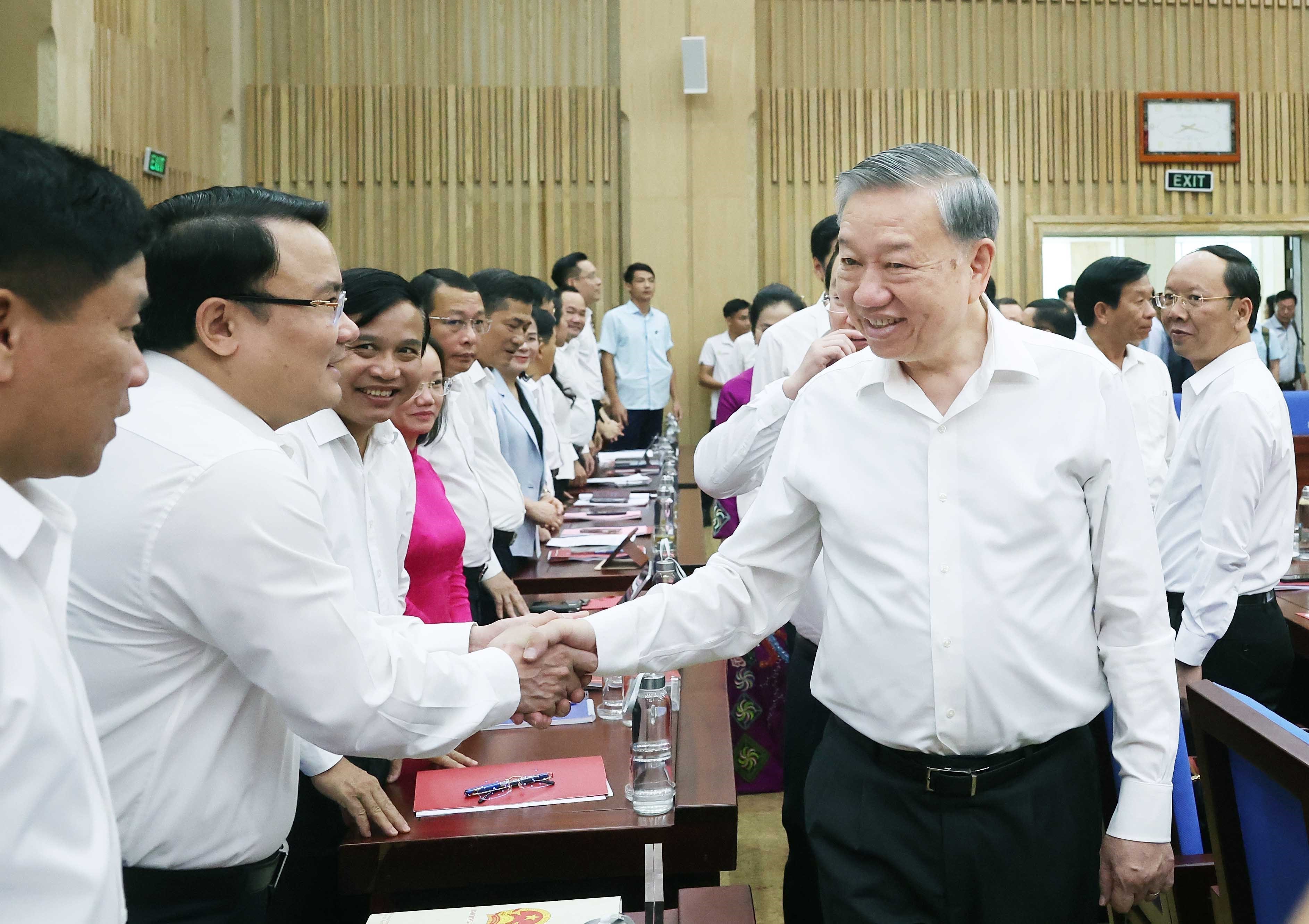 Tổng Bí thư Tô Lâm làm việc với Ban Thường vụ Tỉnh ủy Nghệ An về tình hình, kết quả thực hiện Nghị quyết Đại hội Đảng toàn quốc lần thứ XIII, Nghị quyết Đại hội Đảng bộ tỉnh Nghệ An lần thứ XIX và một số nhiệm vụ trọng tâm năm 2025_Ảnh: TTXVN

