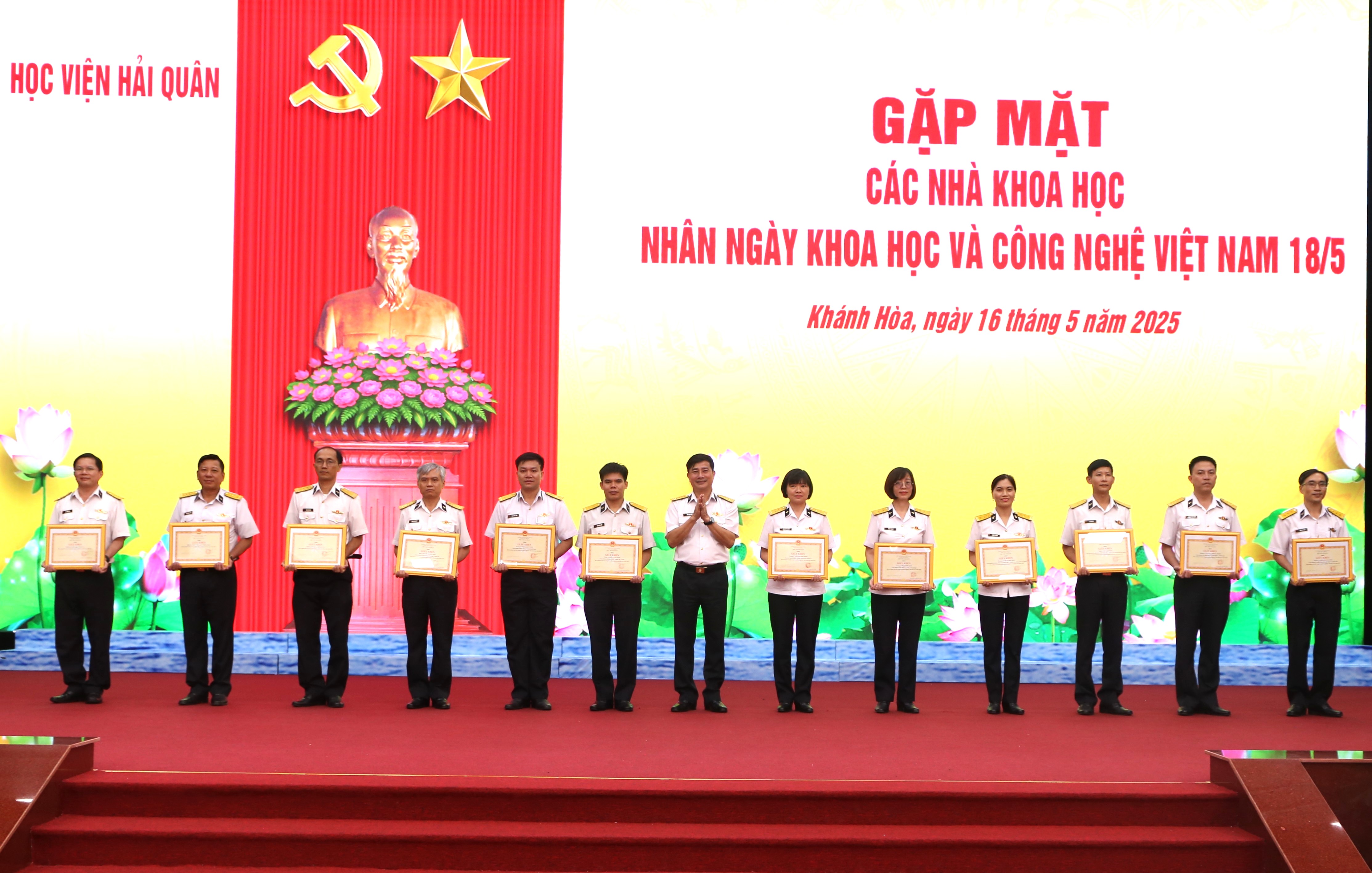 Học viện Hải quân gặp mặt các nhà khoa học nhân Ngày Khoa học và Công nghệ Việt Nam