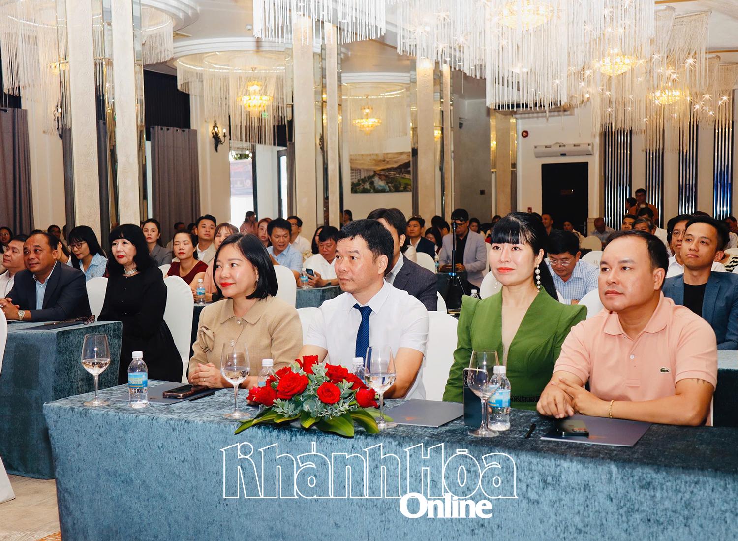 The representatives attending the press conference 

