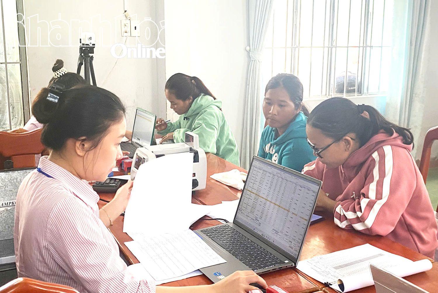 Preferential loans partly help ethnic minorities escape poverty