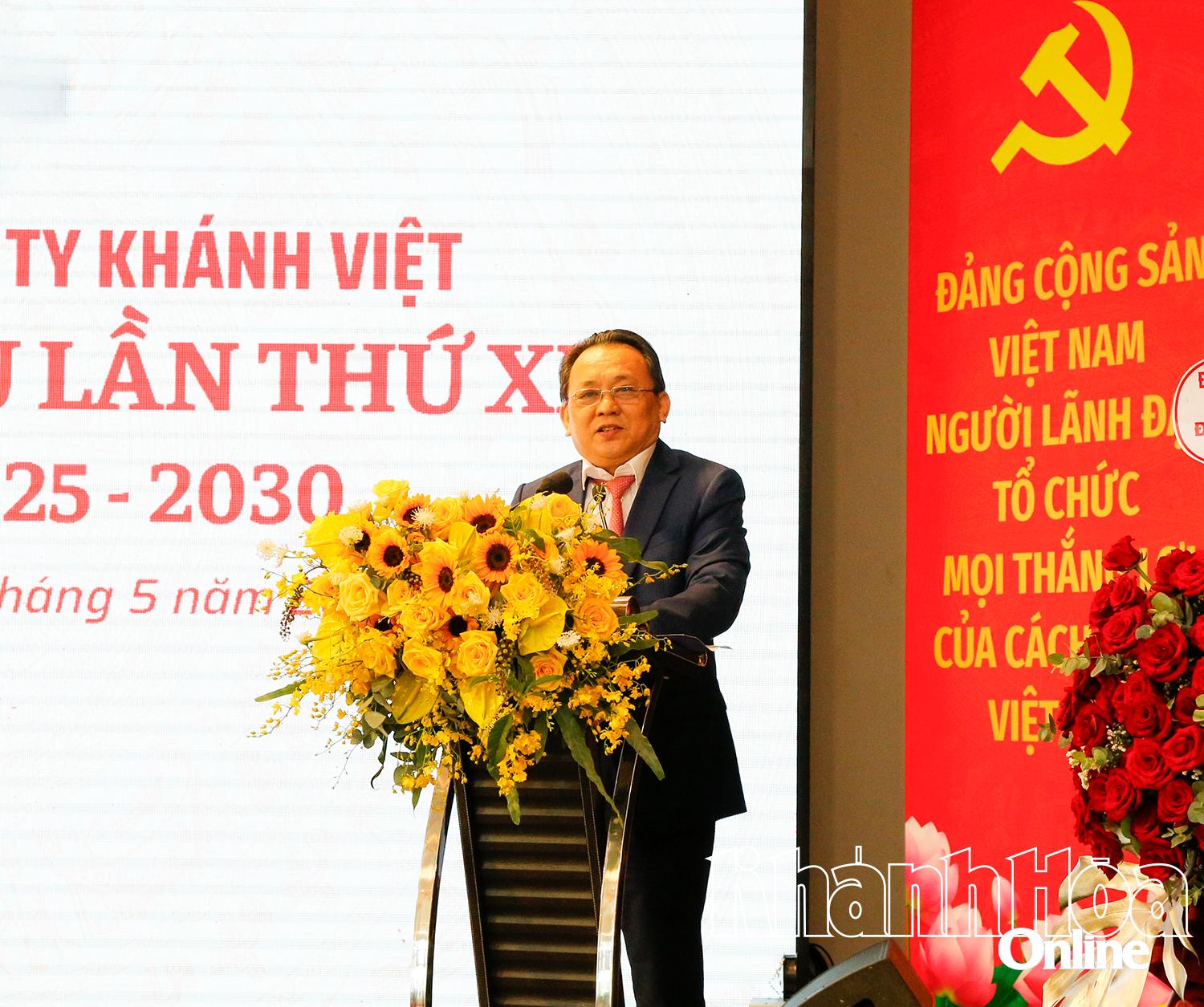 Phó Bí thư Thường trực Đảng ủy UBND tỉnh, Phó Chủ tịch Thường trực UBND tỉnh Lê Hữu Hoàng phát biểu chỉ đạo tại đại hội