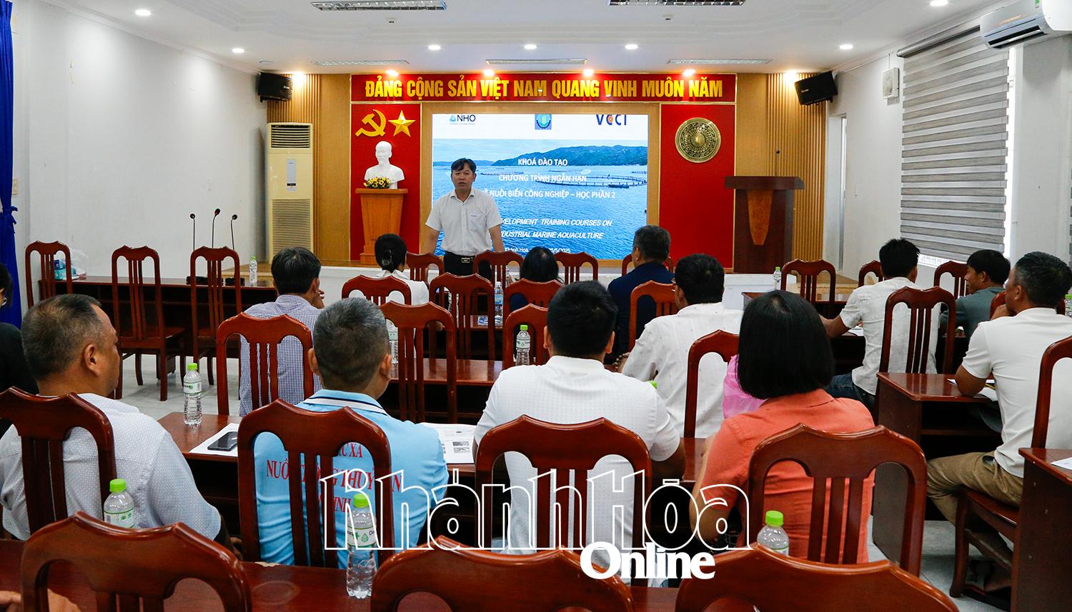 Tập huấn nuôi biển công nghệ cao