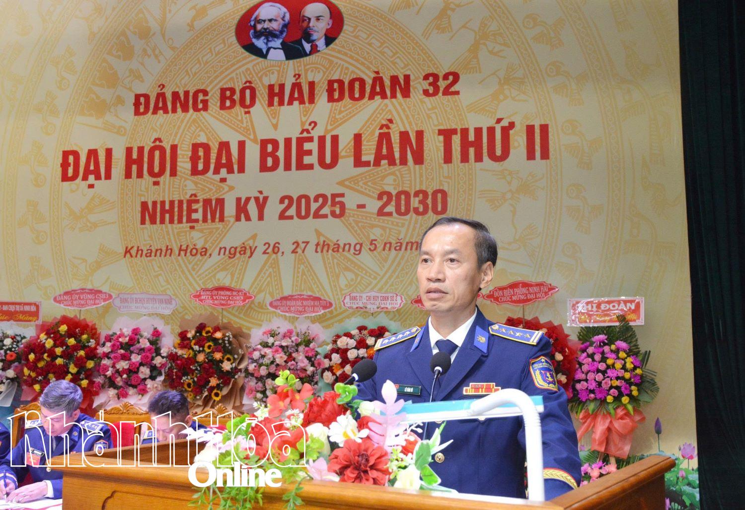 Đại tá Lê Văn Tú phát biểu chỉ đạo Đại hội.