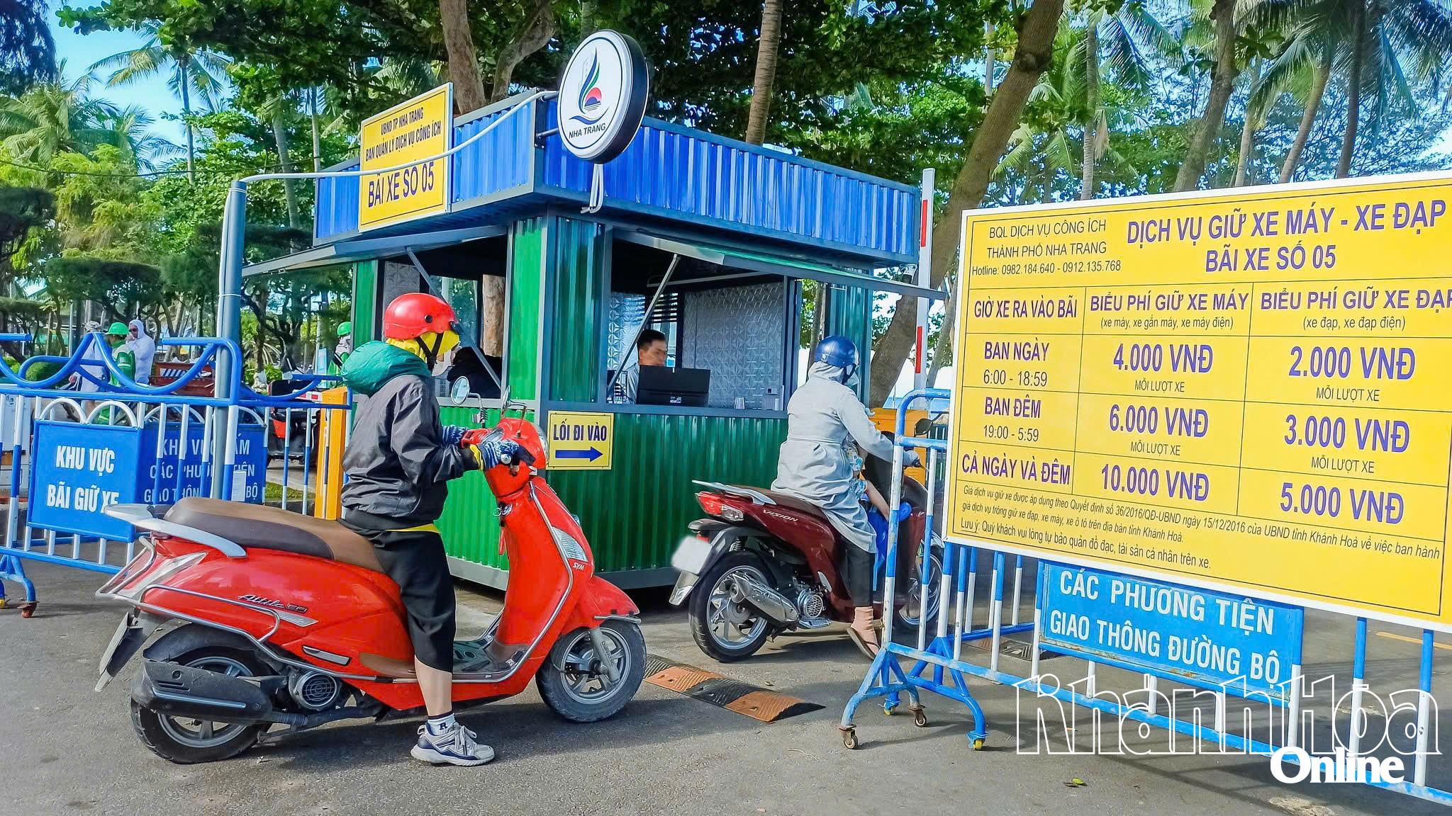 Gửi xe máy và xe đạp dọc công viên bờ biển Nha Trang: Điều chỉnh khung giờ ban ngày từ 4 giờ sáng