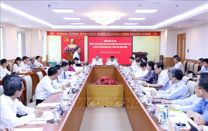 Quang cảnh buổi làm việc. Ảnh: Phương Hoa/TTXVN