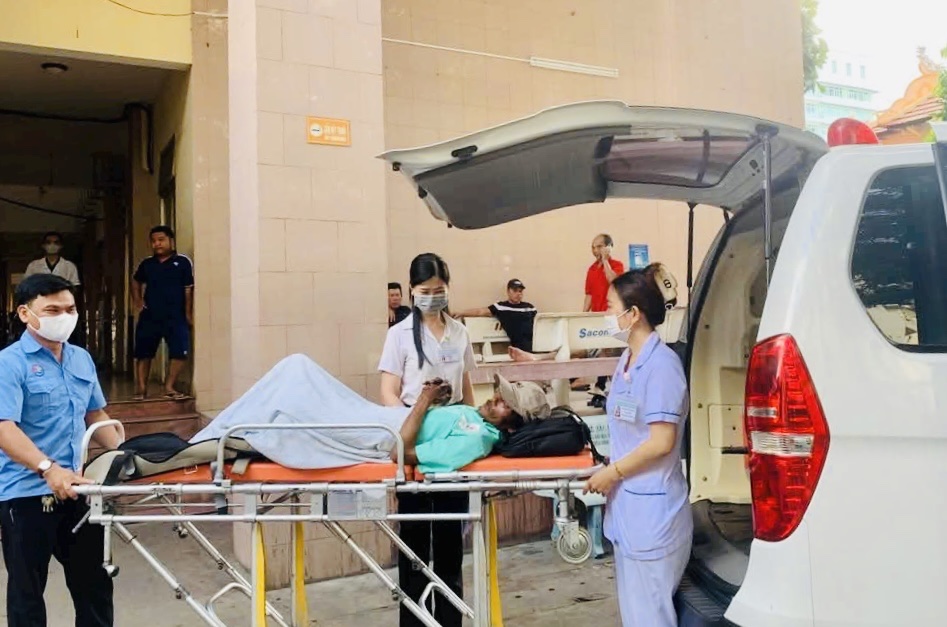 Bệnh viện Đa khoa tỉnh Khánh Hòa: Bàn giao bệnh nhân không có thân nhân về Trung tâm Bảo trợ xã hội và Công tác xã hội tỉnh