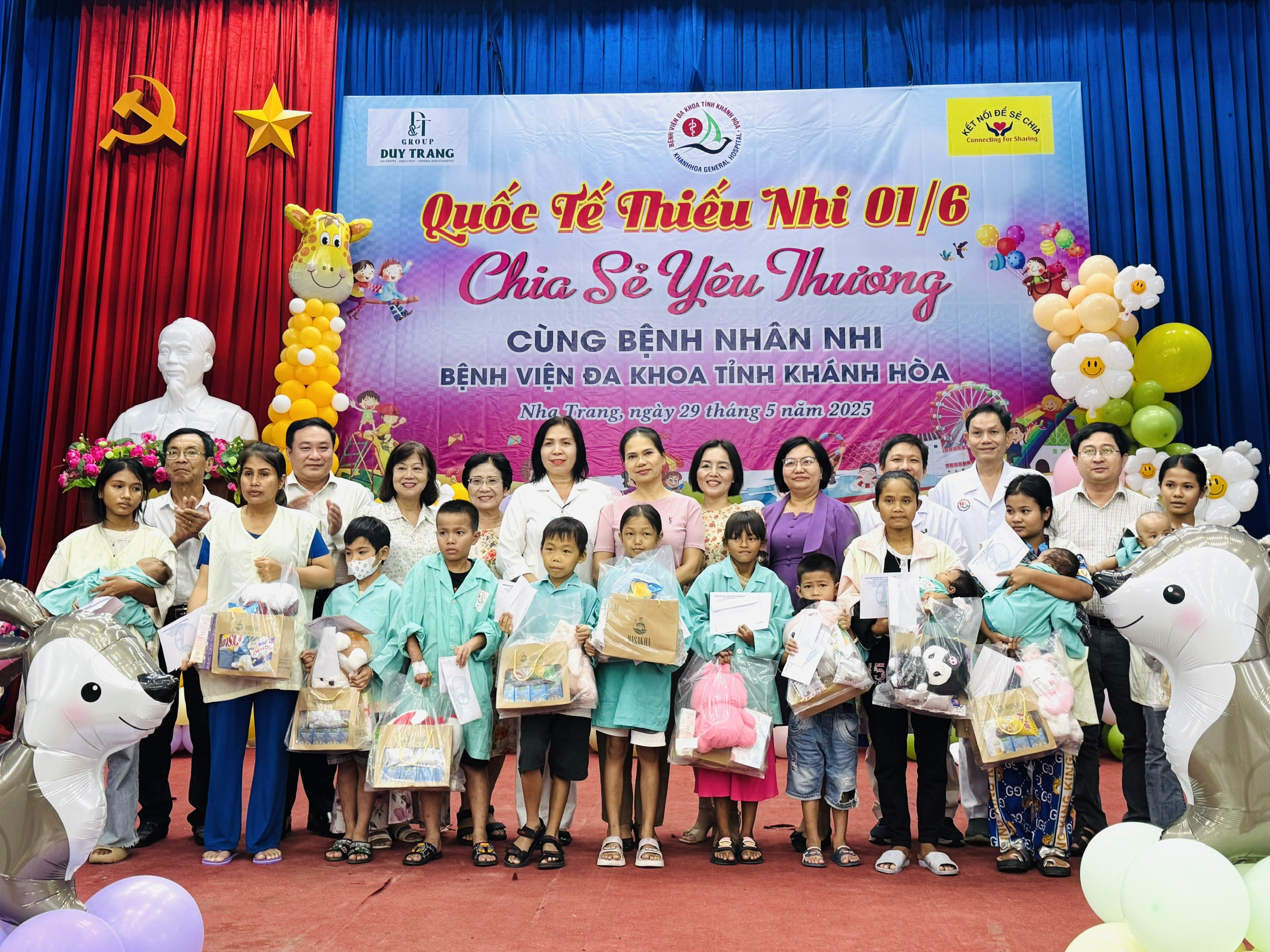 Bệnh viện Đa khoa tỉnh Khánh Hòa tổ chức ngày hội “Chia sẻ yêu thương cùng bệnh nhi”