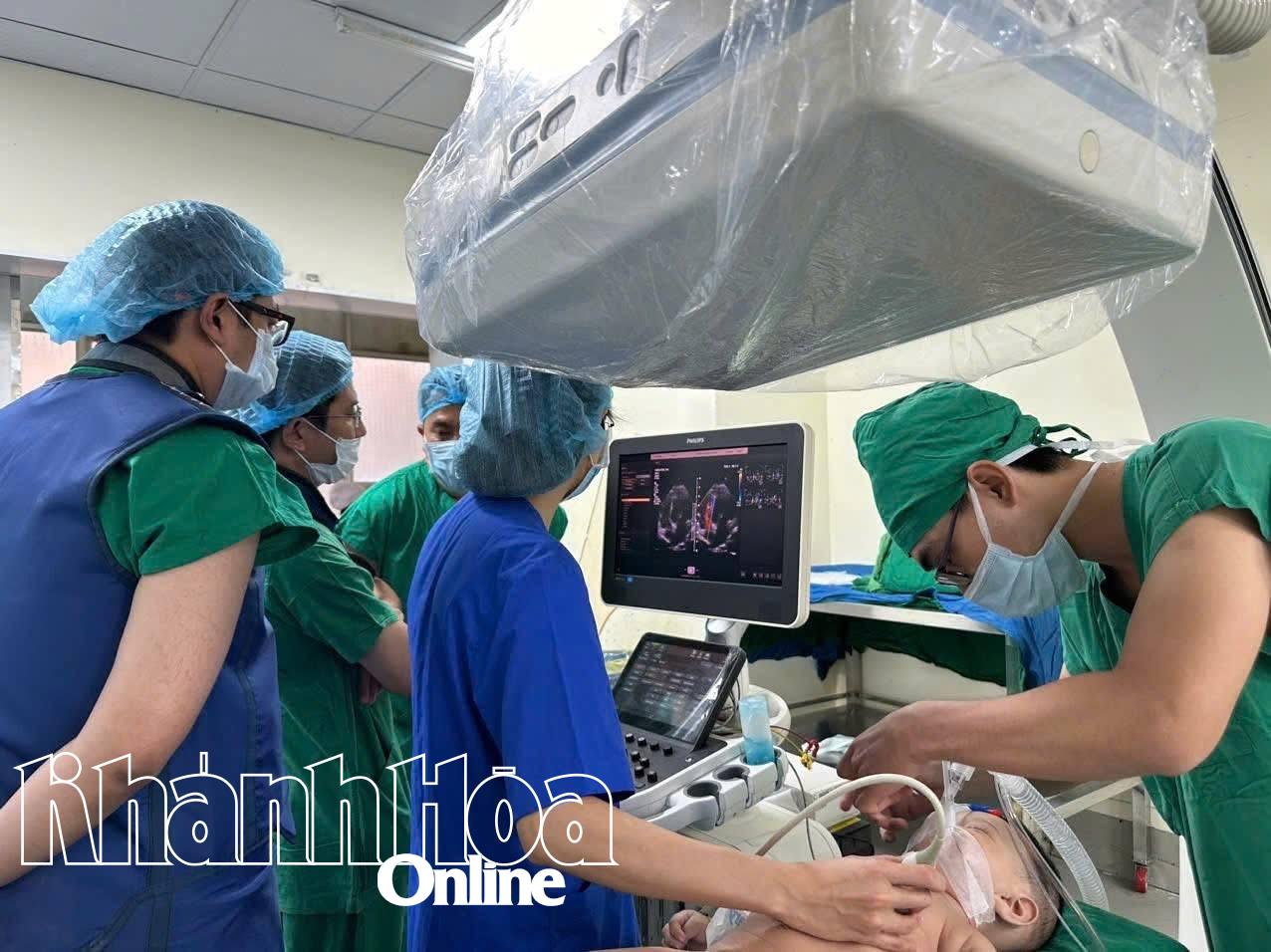 Bệnh viện Đa khoa tỉnh Khánh Hòa phối hợp can thiệp thành công 11 trường hợp mắc bệnh tim bẩm sinh phức tạp