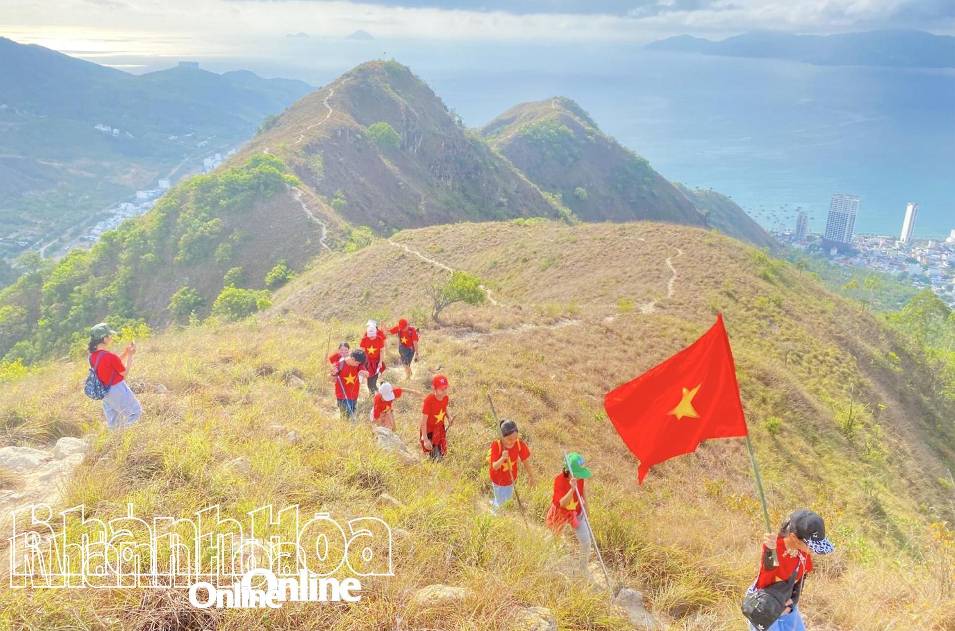 Đề xuất triển khai xây dựng Đề án phát triển điểm du lịch trekking núi Cô Tiên