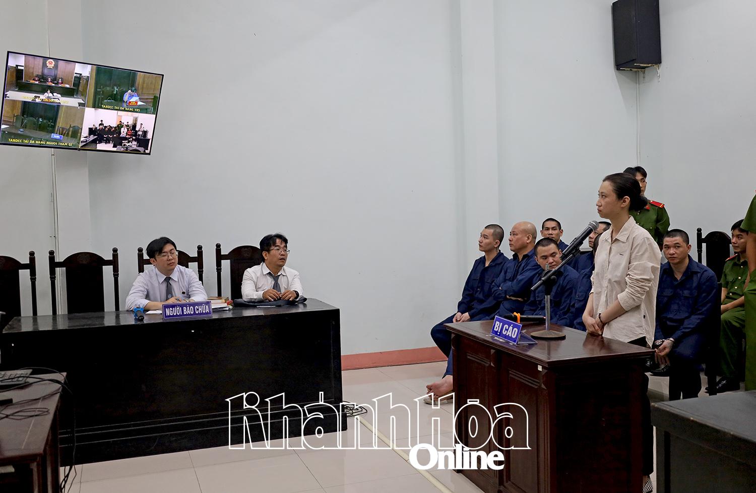 Y án một thủ quỹ giúp giám đốc bán hàng chiếm đoạt tiền công ty