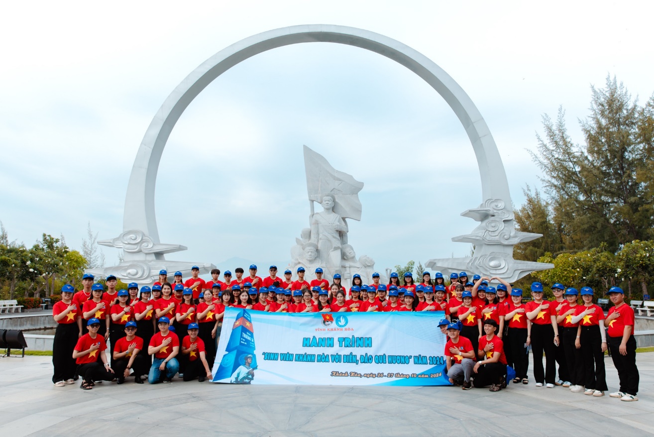“Hành trình Sinh viên với biển, đảo quê hương” do Tỉnh đoàn – Hội Sinh viên tỉnh tổ chức năm 2024