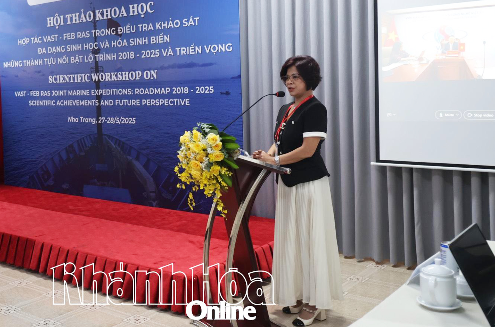 Phó Giáo sư, Tiến sĩ Đào Việt Hà phát biểu tại hội thảo.