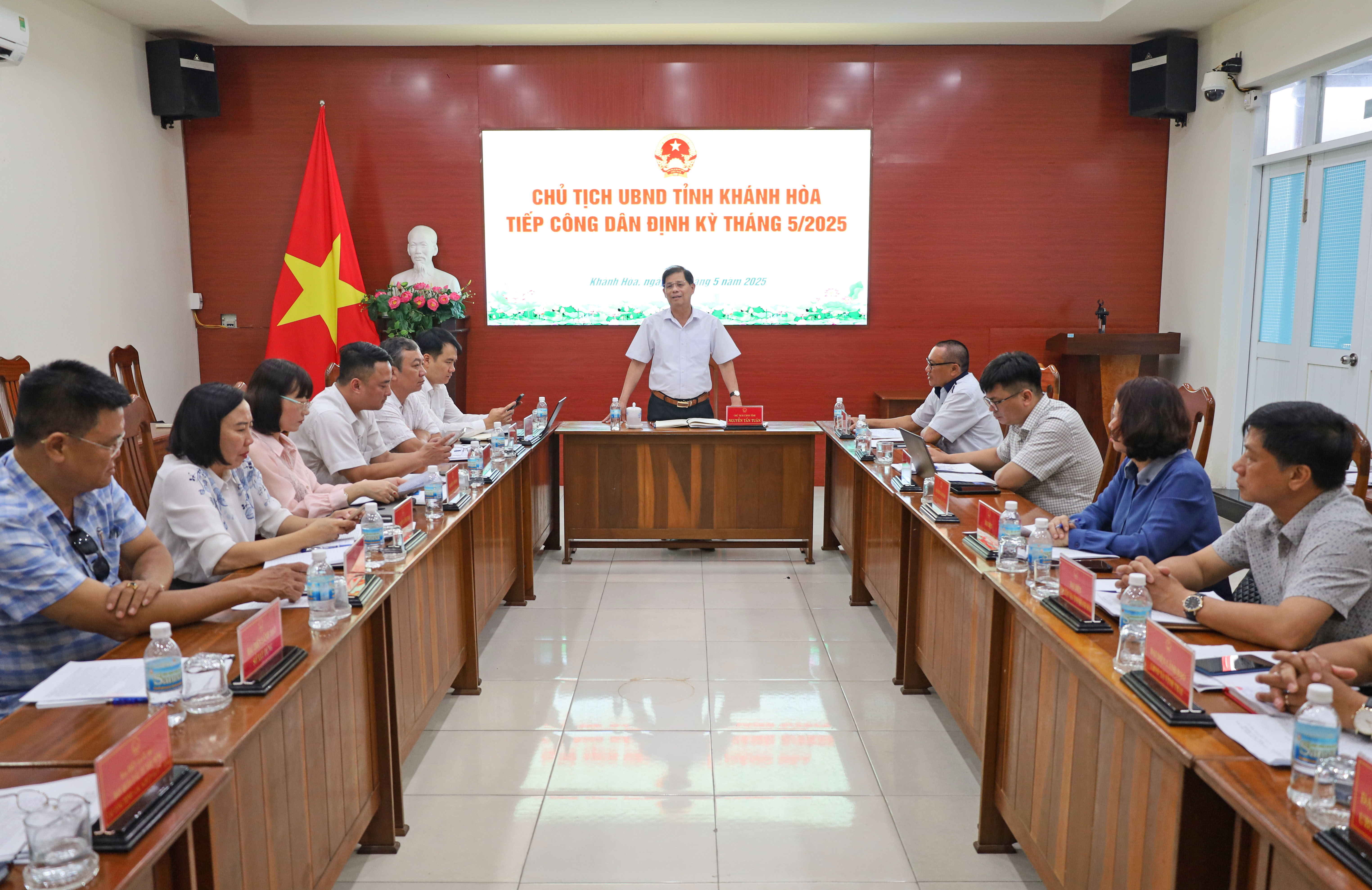 Chủ tịch UBND tỉnh Nguyễn Tấn Tuân tiếp công dân định kỳ tháng 5