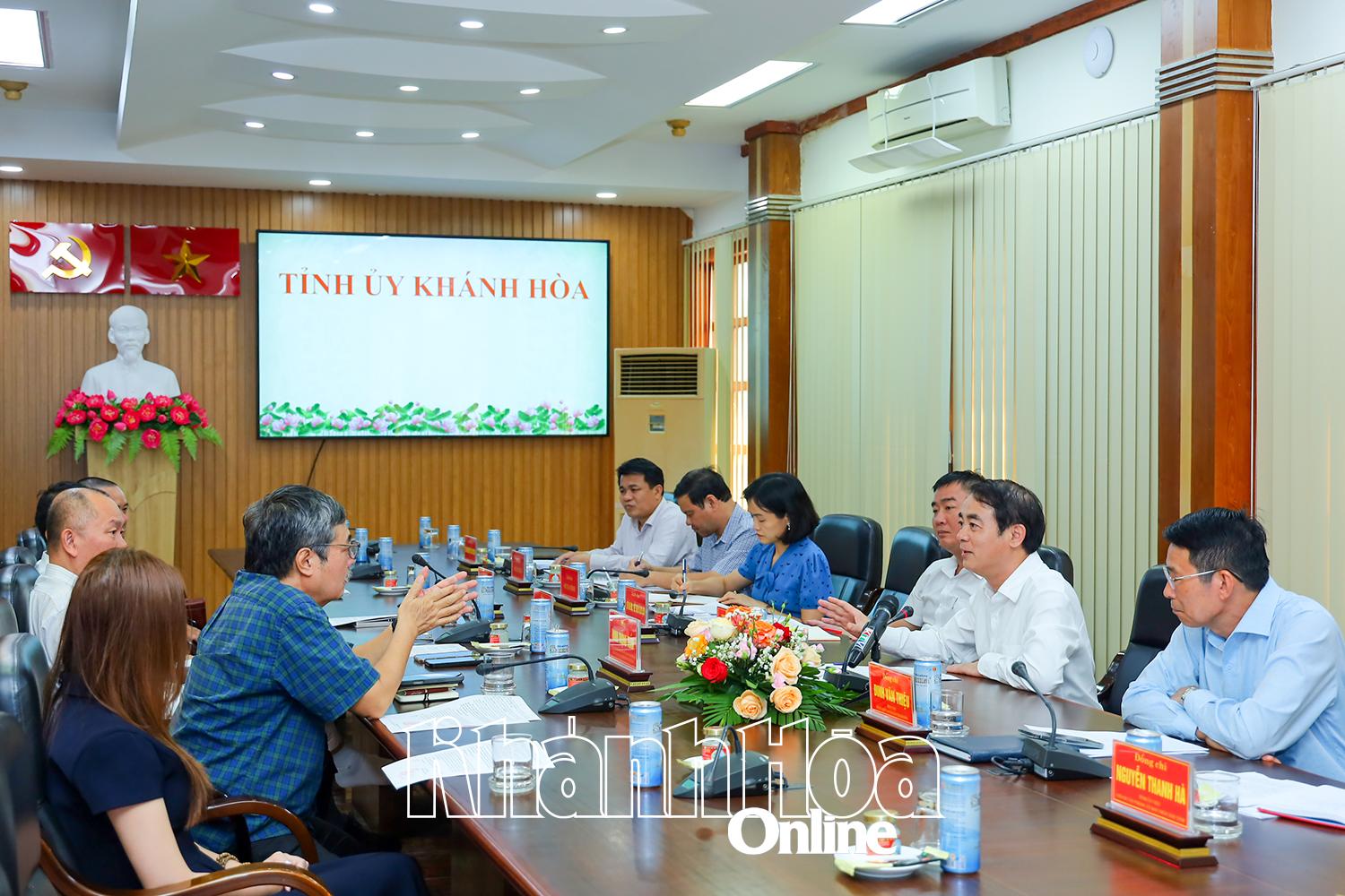 Bí thư Tỉnh ủy Nghiêm Xuân Thành làm việc với đại diện Hiệp hội Phát triển Điện ảnh Việt Nam