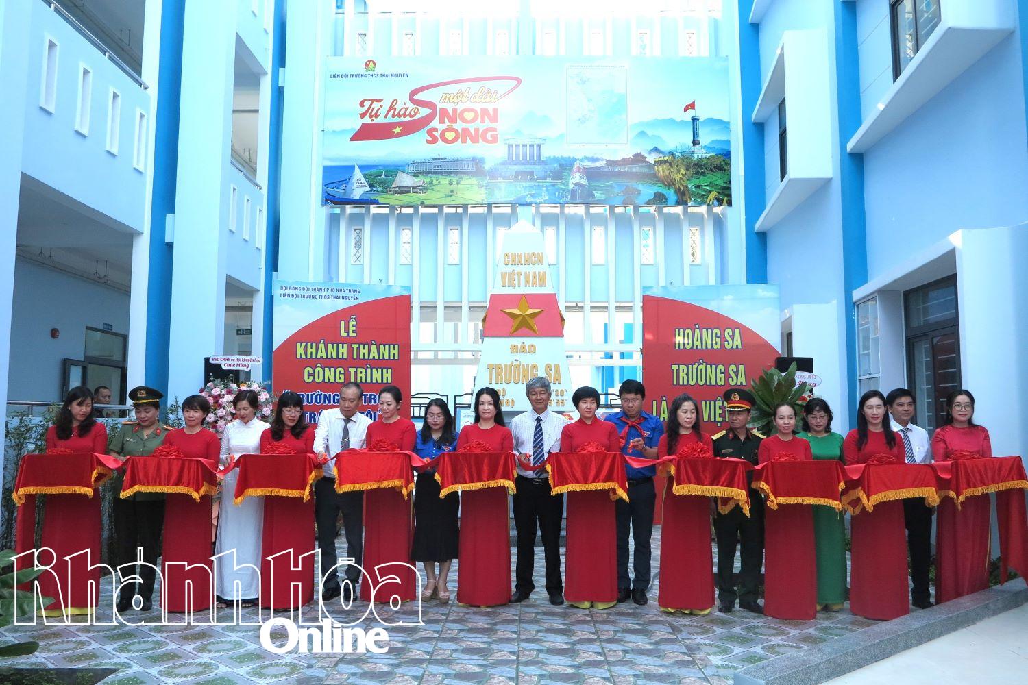 Trường THCS Thái Nguyên khánh thành công trình “Trường Sa trong trái tim tôi”