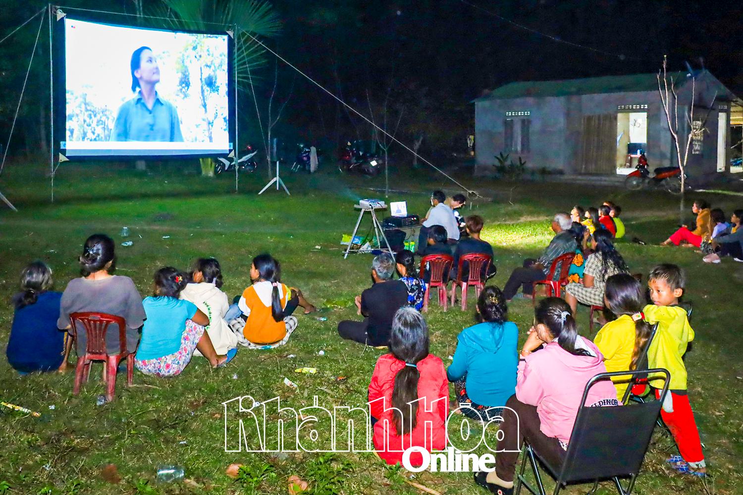 Đưa phim truyện lịch sử đến gần khán giả