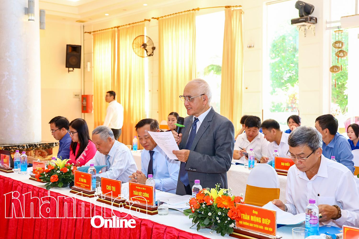 Phó Giáo sư, Tiến sĩ Trần Đức Cường - Chủ tịch Hội Kho học Lịch sử Việt Nam phát biểu tại hội thảo.