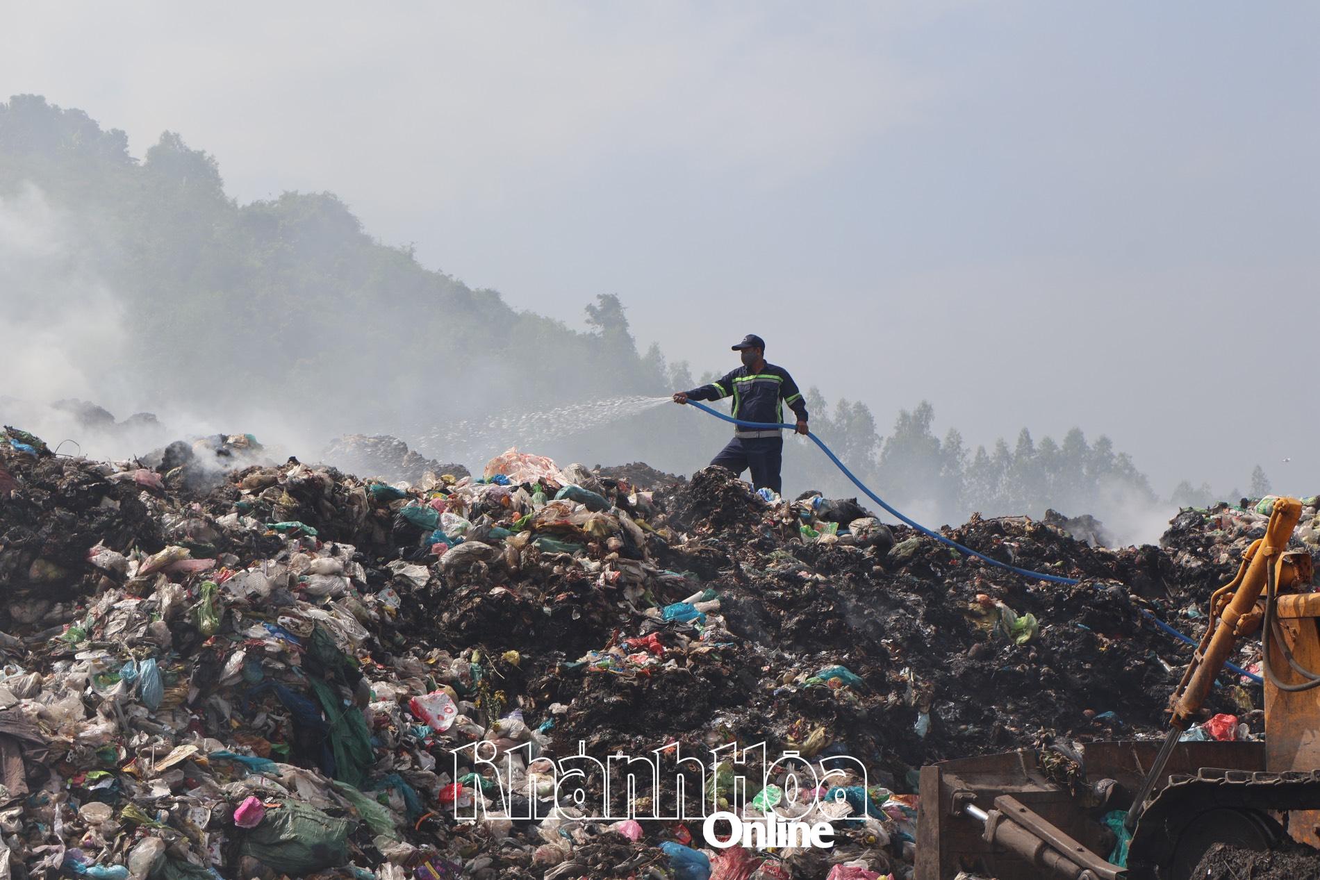 Xây dựng mô hình xử lý chất thải rắn sinh hoạt tại đô thị và nông thôn