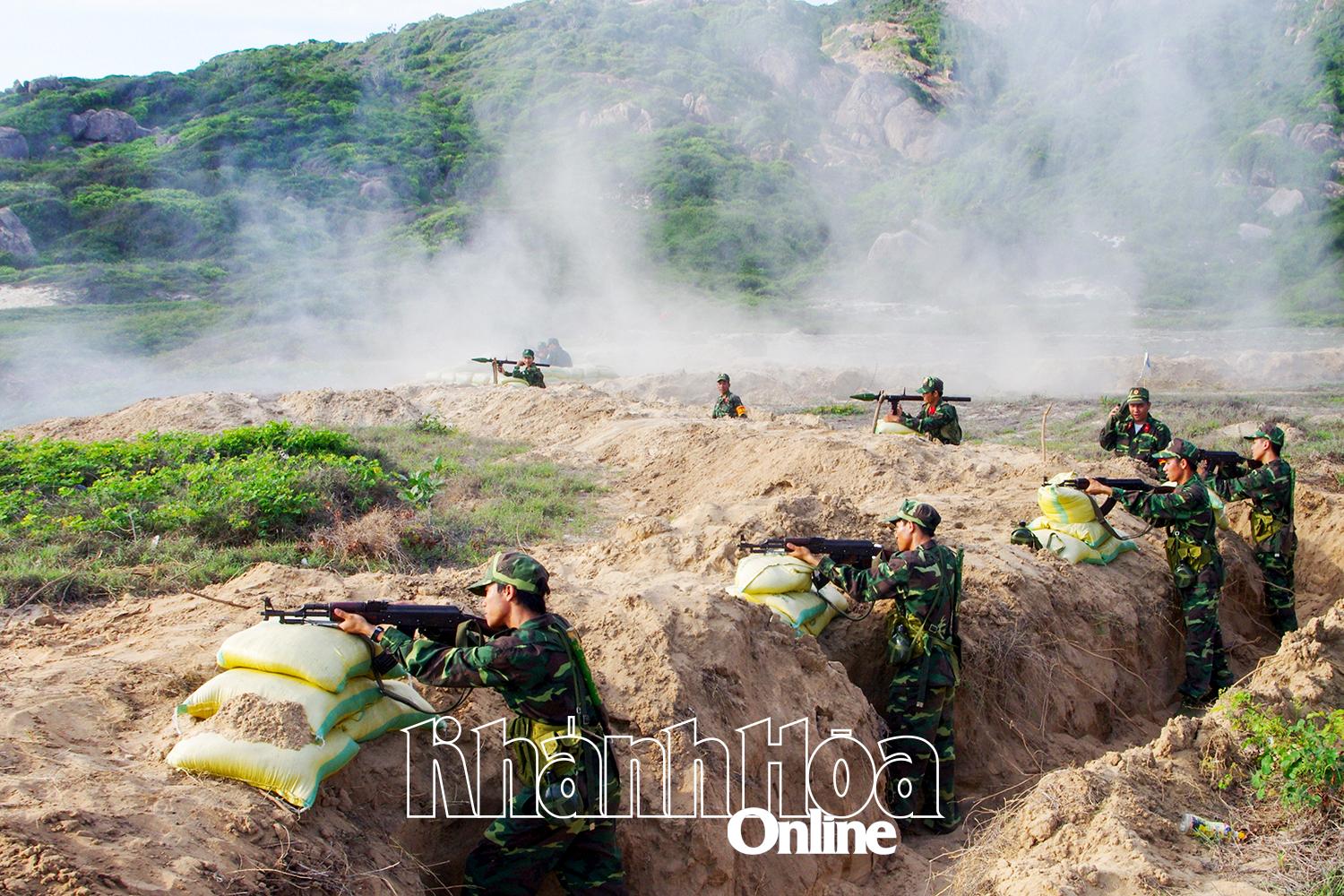 Chào mừng kỷ niệm 80 năm Ngày truyền thống lực lượng vũ trang TP. Nha Trang (10-5-1945 - 10-5-2025): Phát huy truyền thống anh hùng, hoàn thành xuất sắc nhiệm vụ