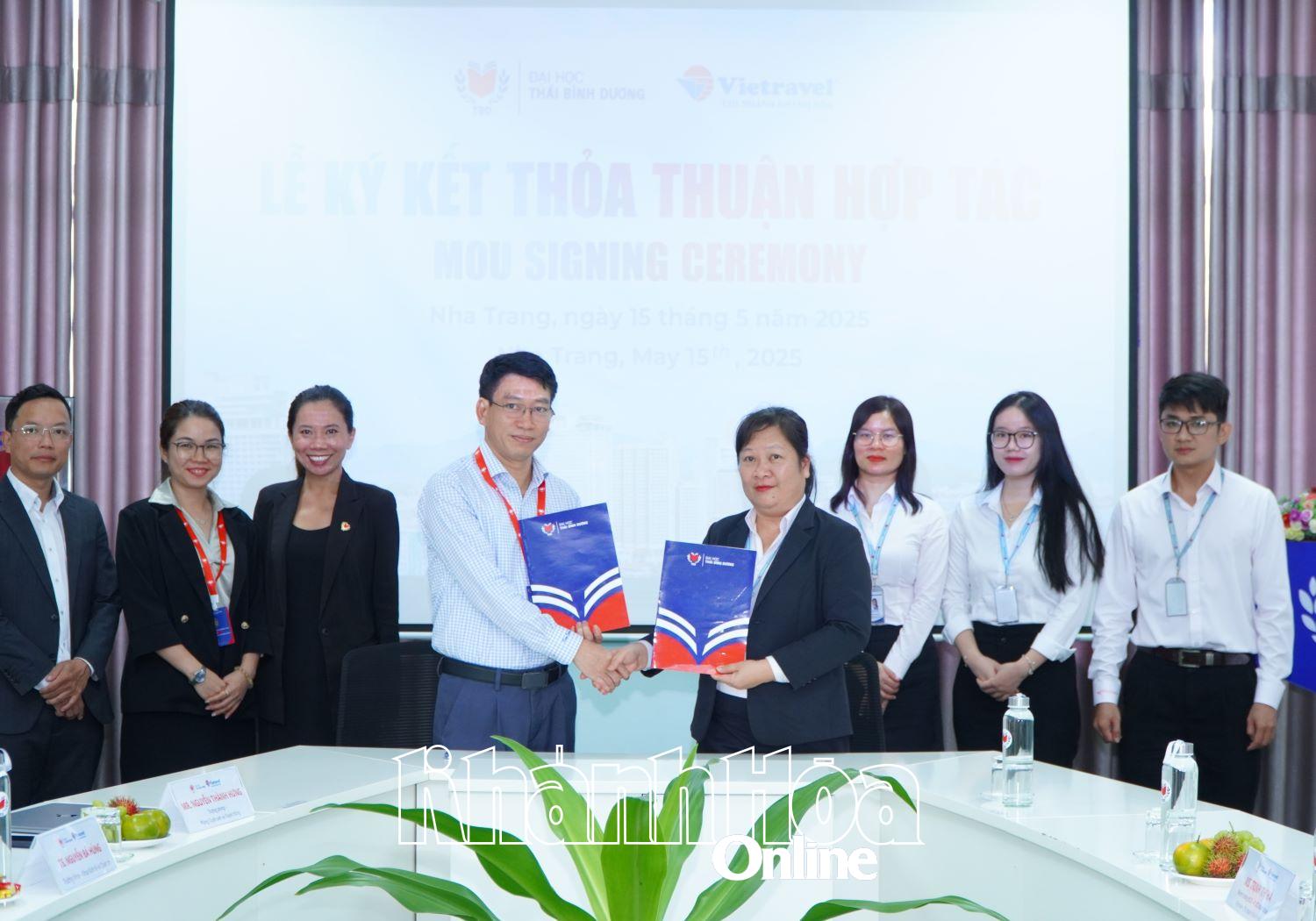 Trường Đại học Thái Bình Dương và Vietravel Chi nhánh Khánh Hòa ký kết hợp tác