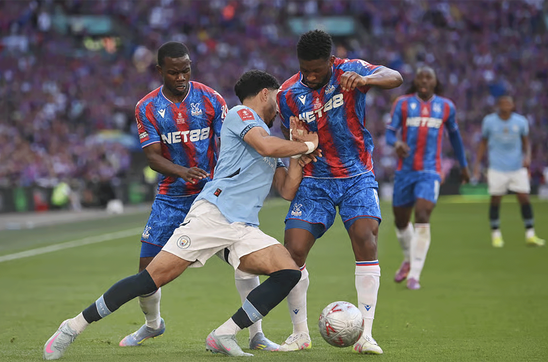 Manchester City đã thất bại trong trận chng kết cúp FA, từ đó khép lại mùa giải thất bại toàn tập của thầy trò huấn luyện viên Pep Guardiola.