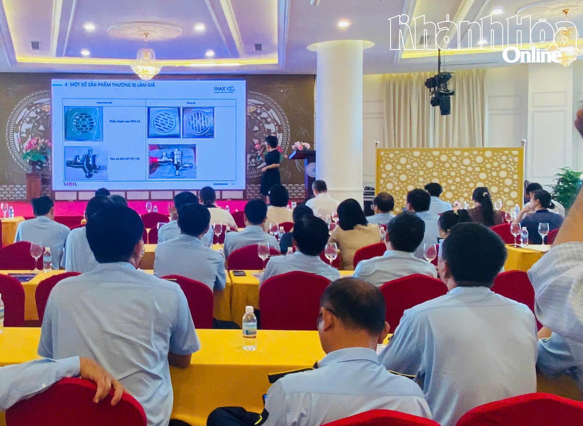 Tập huấn phân biệt hàng thật, hàng giả cho cán bộ, công chức quản lý thị trường