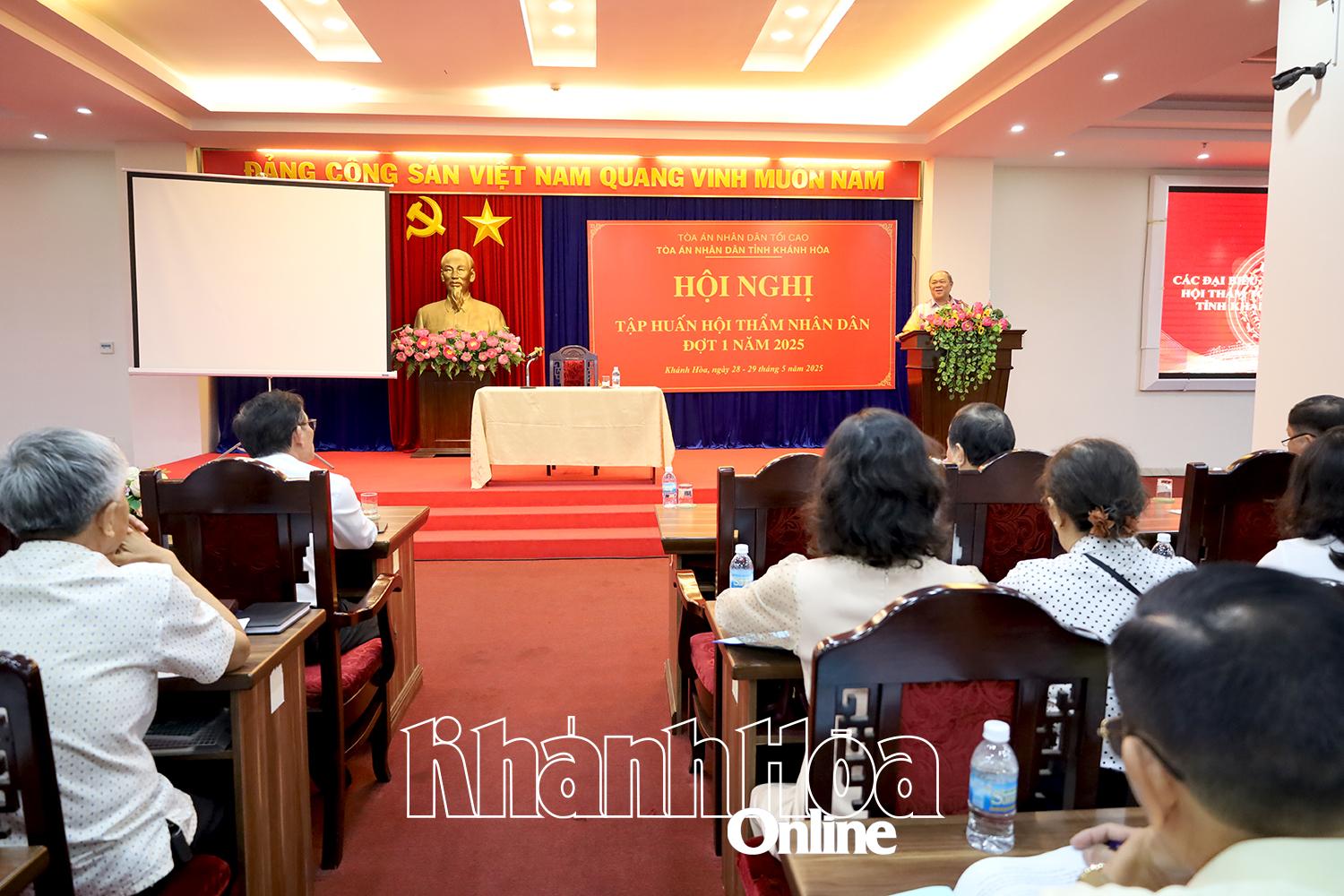 Quang cảnh hội nghị tập huấn. 