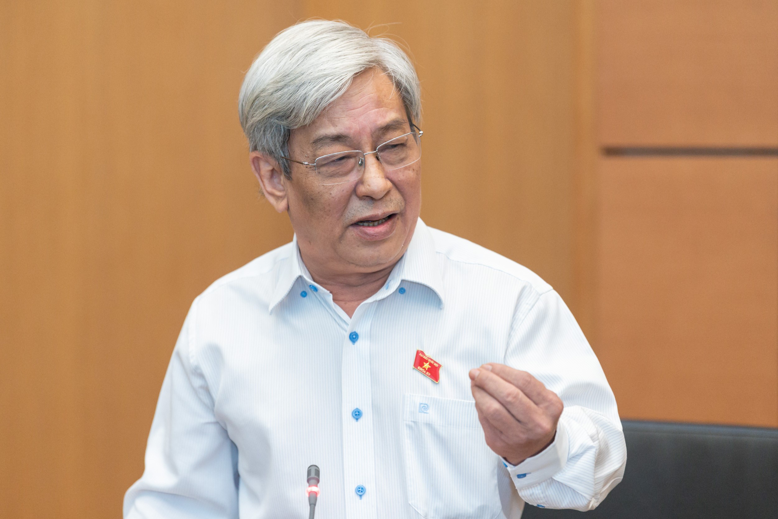 Ông Lê Xuân Thân – Tiến sĩ Luật học, Chủ tịch Hội Luật gia tỉnh Khánh Hòa, Đại biểu Quốc hội (ĐBQH) tỉnh Khánh Hòa