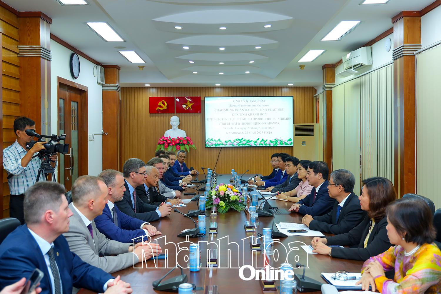 Alexander Avdeev, Governor of Vladimir Oblast, Russia visits Khanh Hoa