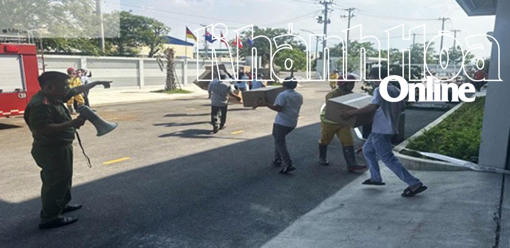 Gần 150 người tham gia thực tập phương án chữa cháy và cứu nạn, cứu hộ tại Công ty TNHH Logistik Unicorp