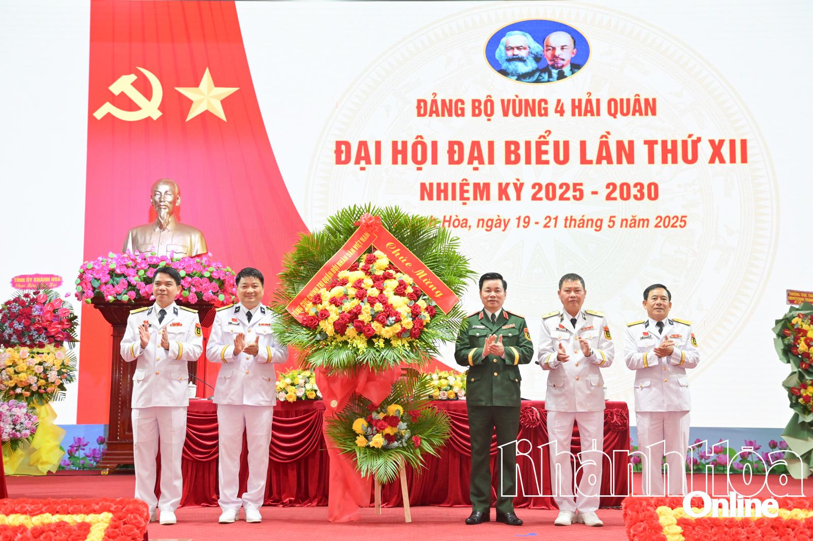 Khai mạc Đại hội đại biểu Đảng bộ Vùng 4 Hải quân lần thứ XII