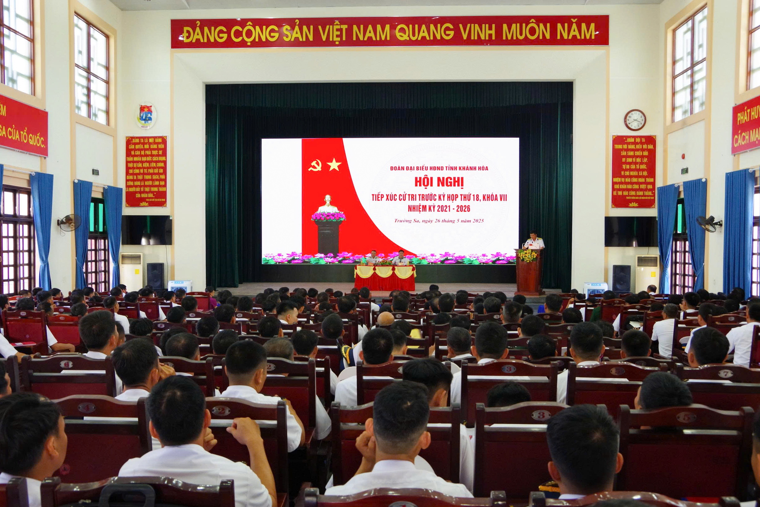Quang cảnh hội nghị.