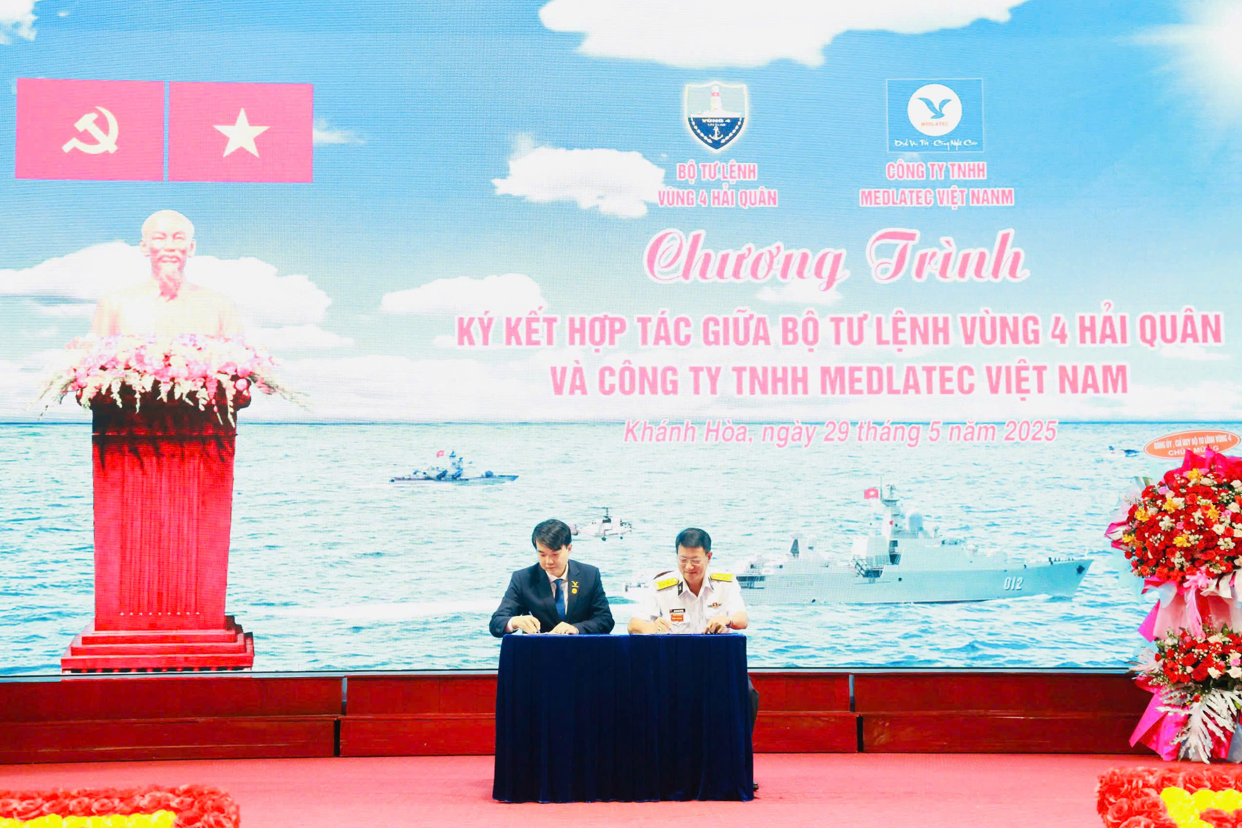 Vùng 4 Hải quân ký kết hợp tác nâng cao chất lượng chăm sóc sức khỏe quân nhân