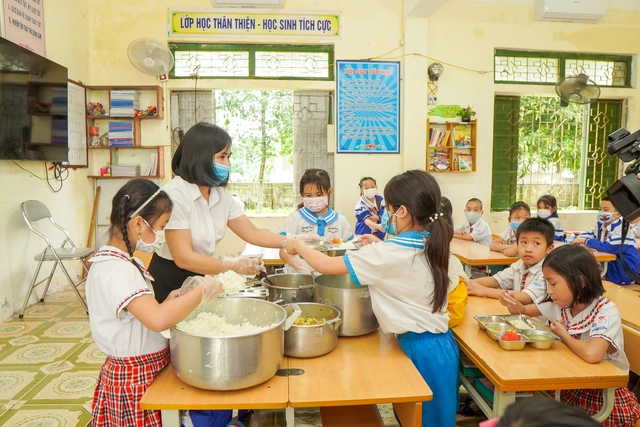 Dinh dưỡng tăng cường miễn dịch cho trẻ em trong ngày hè