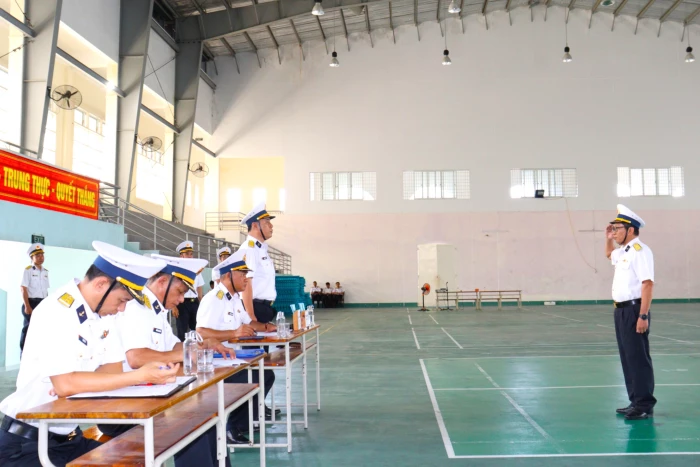 Học viện Hải quân kiểm tra kết thúc tập huấn điều lệnh đội ngũ