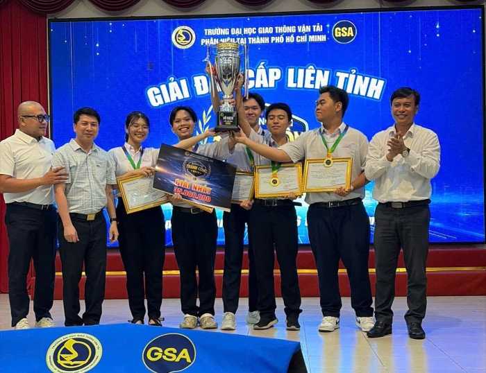 Trường THPT Chuyên Lê Quý Đôn - Nam Nha Trang giành giải nhất cuộc thi “Đường đến thành công”
