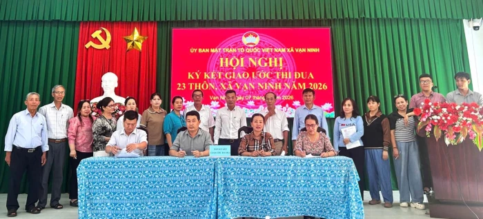 Mặt trận xã Vạn Ninh tổ chức ký kết giao ước thi đua năm 2026