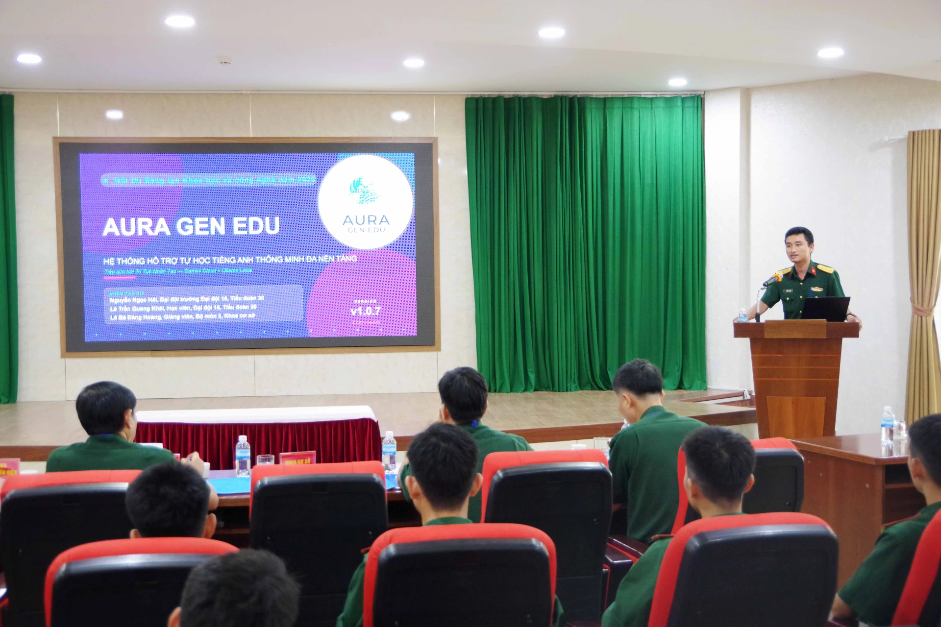 Thuyết minh các sản phẩm dự thi.
