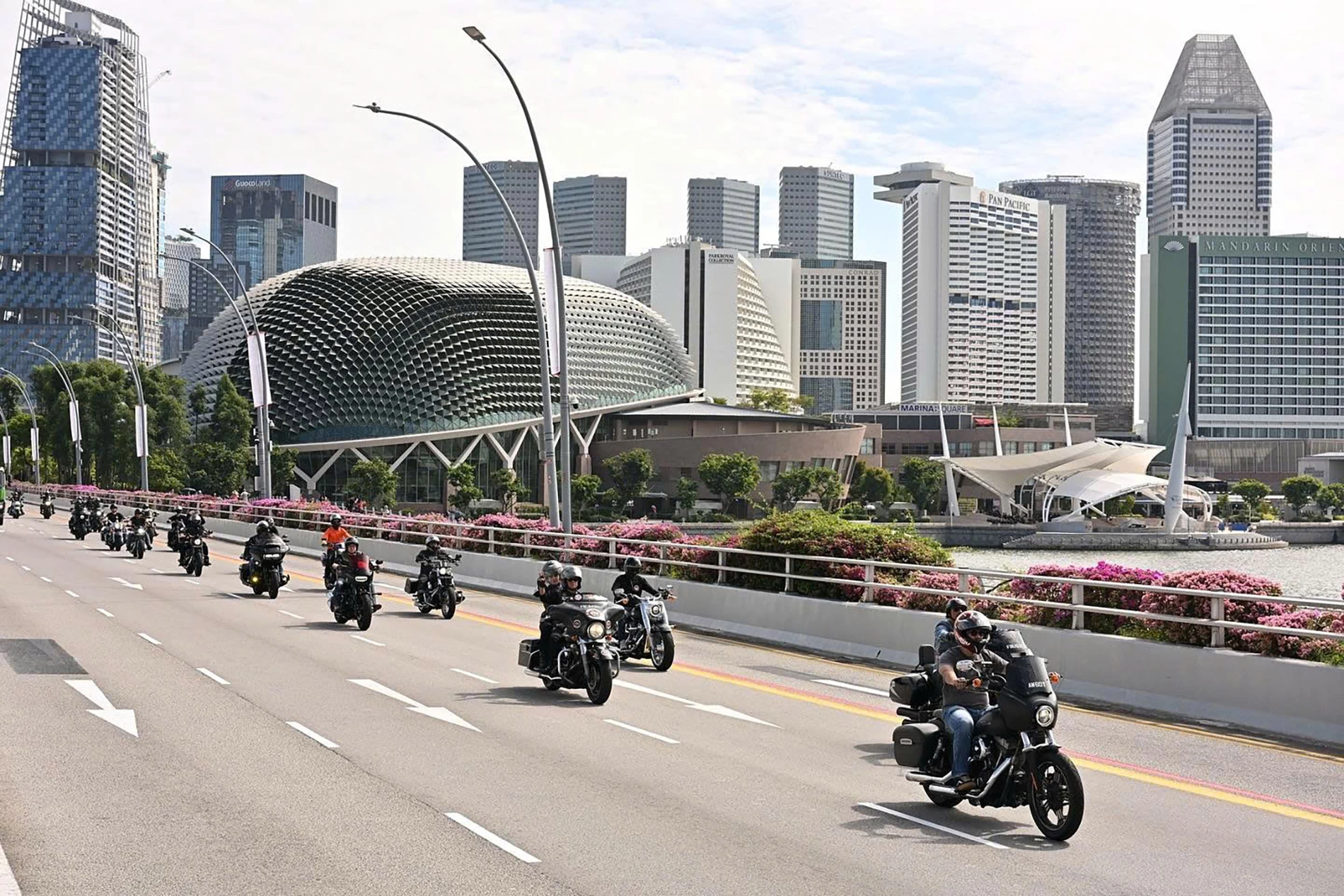 Dàn biker câu lạc bộ H.O.G Sài Gòn Chapter.