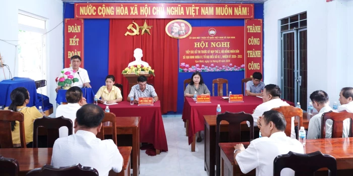 Đại biểu HĐND xã Vạn Ninh tiếp xúc cử tri 23 thôn