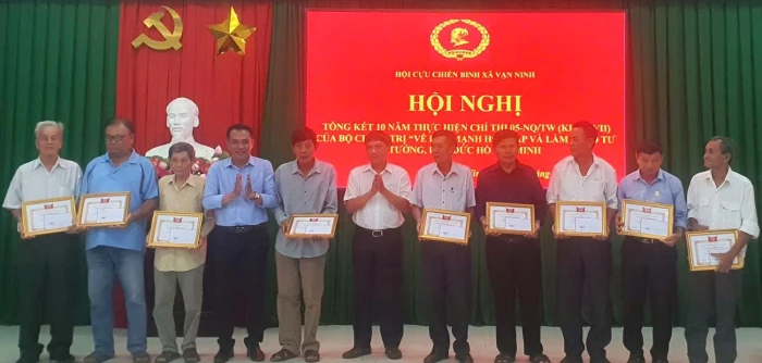 Hội Cựu chiến binh xã Vạn Ninh tổng kết 10 năm thực hiện Chỉ thị số 05 của Bộ Chính trị