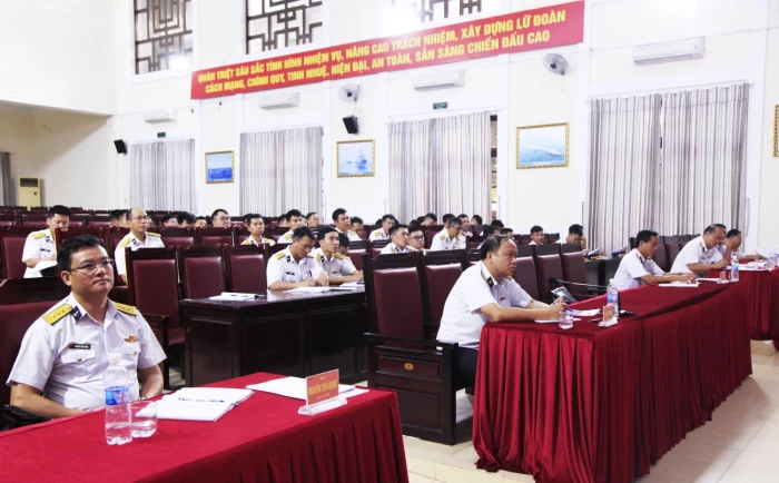 Lữ đoàn 162 tổ chức hội nghị cán bộ tàu 6 tháng đầu năm 2026