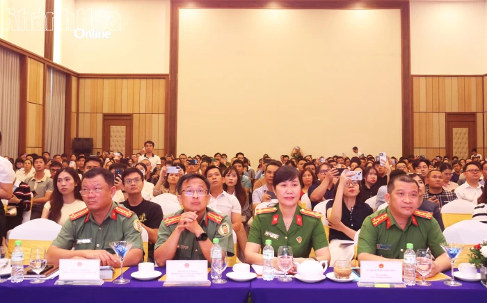 Công an tỉnh Khánh Hòa hướng dẫn sử dụng phần mềm dùng chung khai báo tạm trú, lưu trú