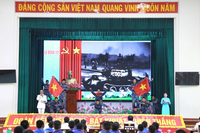 Lữ đoàn 101 tổ chức hội thi cán bộ đoàn giỏi và tuyên truyền viên trẻ