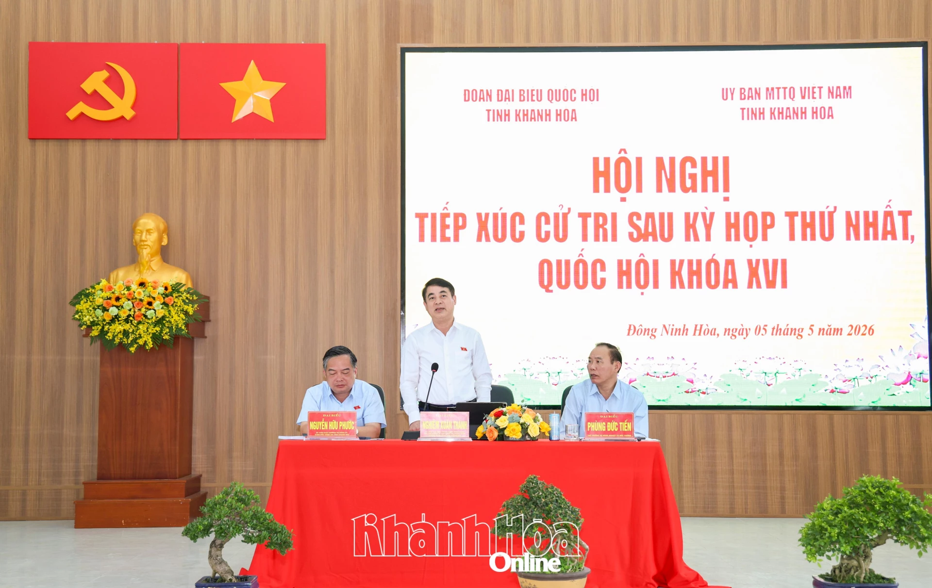 Đại biểu Quốc hội tiếp xúc cử tri