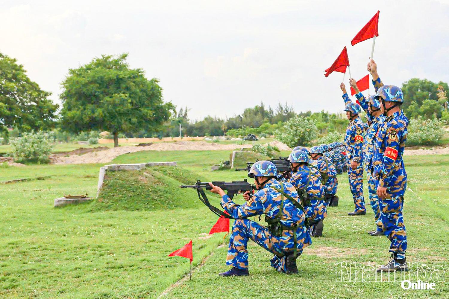 Huấn luyện bắn súng STV-380.