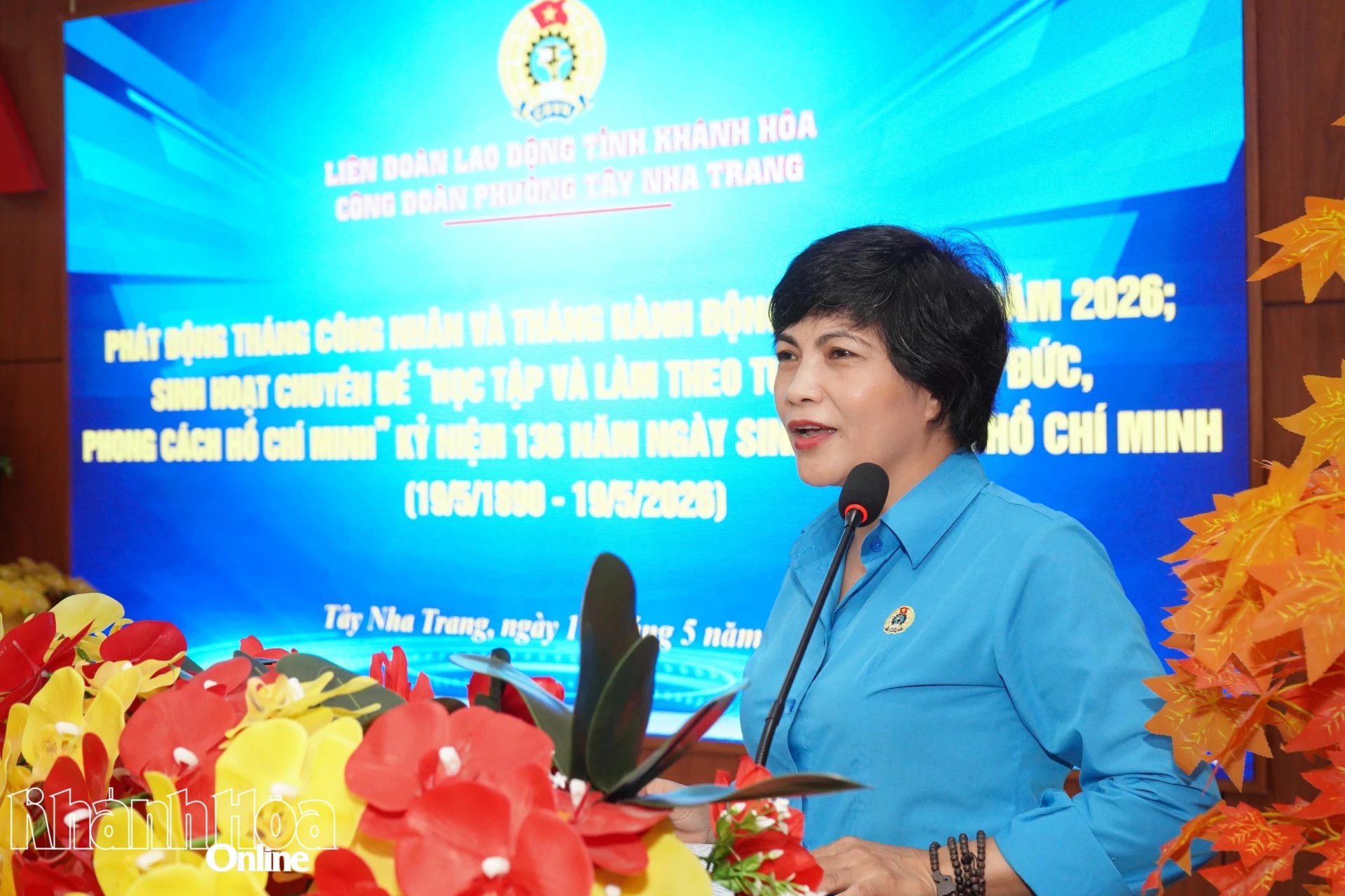 Phó Chủ tịch Liên đoàn Lao động tỉnh Trần Thị Hương phát biểu tại buổi lễ. 