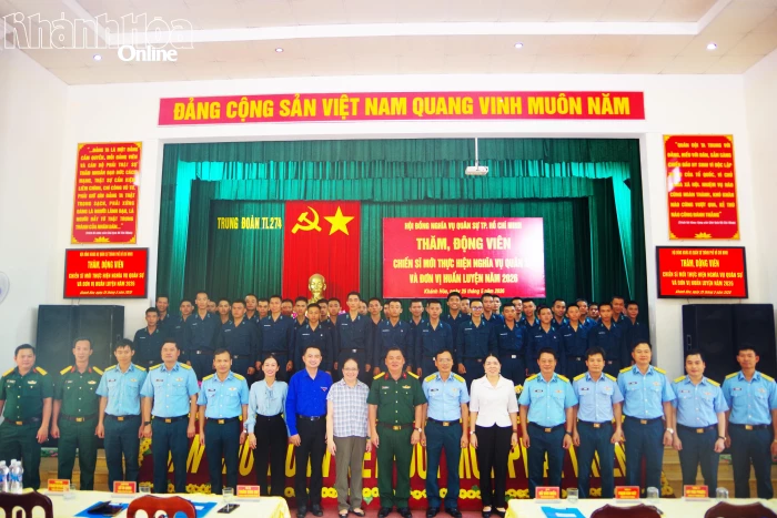 Đoàn công tác Hội đồng nghĩa vụ quân sự TP. Hồ Chí Minh thăm, động viên chiến sĩ mới tại Sư đoàn 377