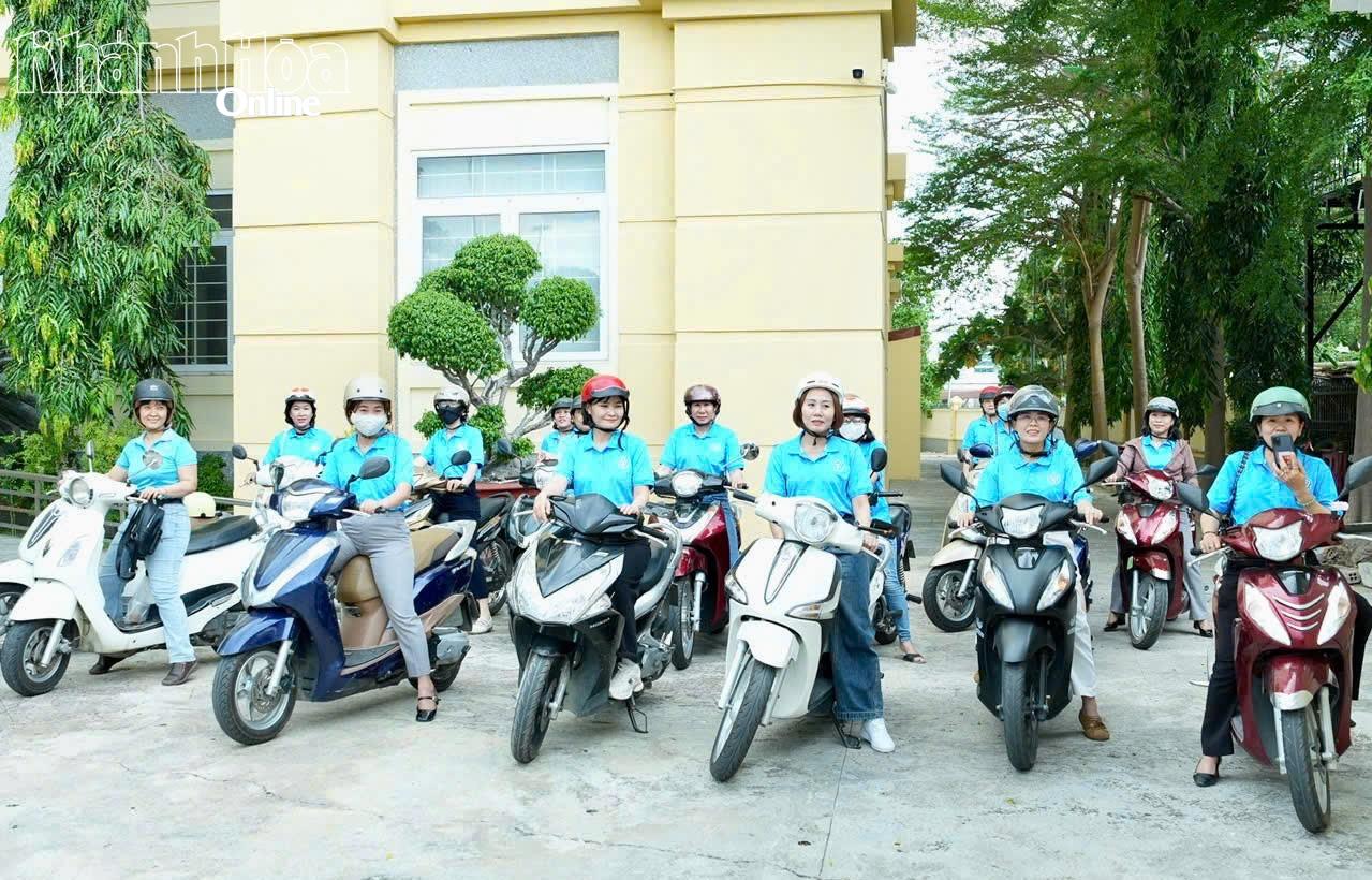 Bảo hiểm xã hội cơ sở Phan Rang ra quân tuyên truyền lưu động