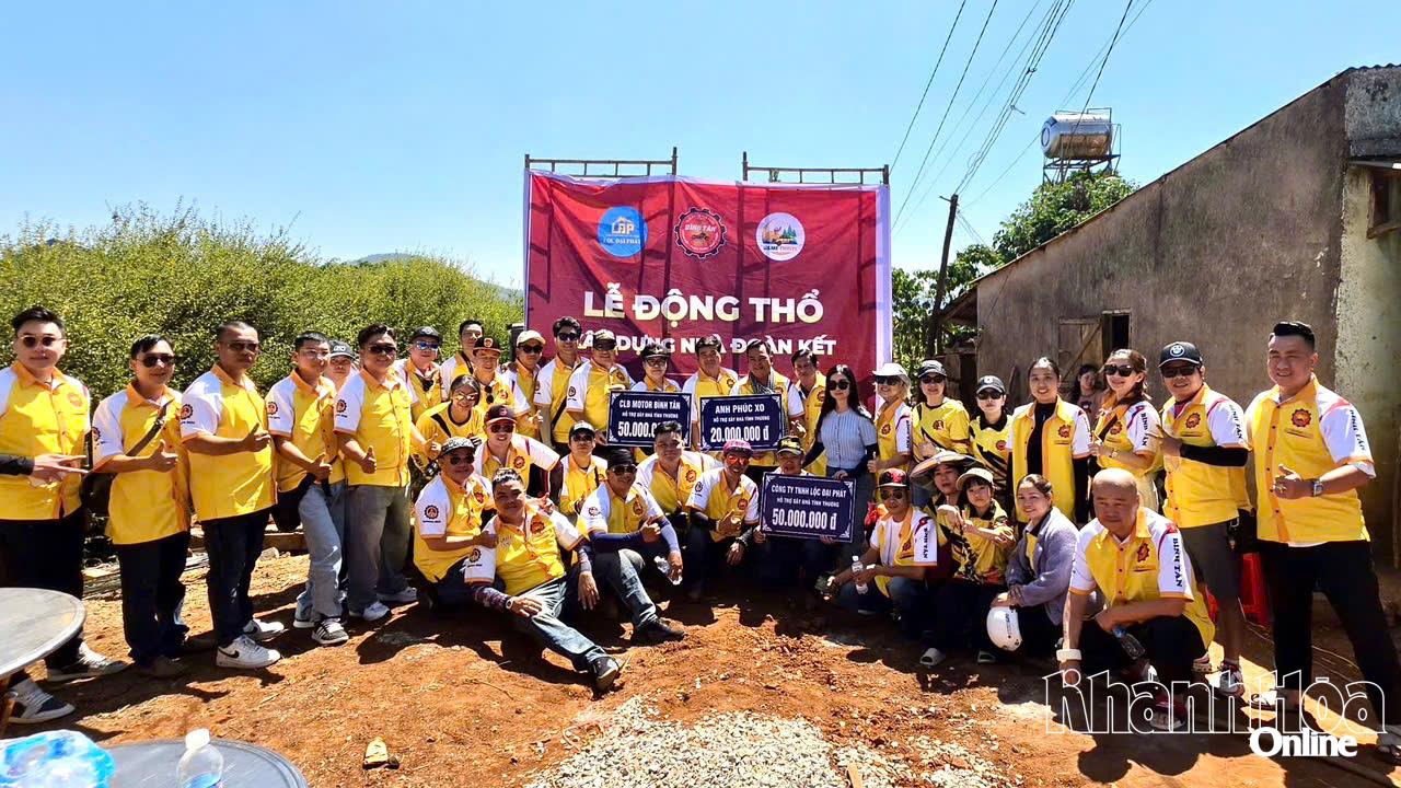 CLB Mô tô Thể thao Bình Tân thực hiện các hoạt động cồng đồng.